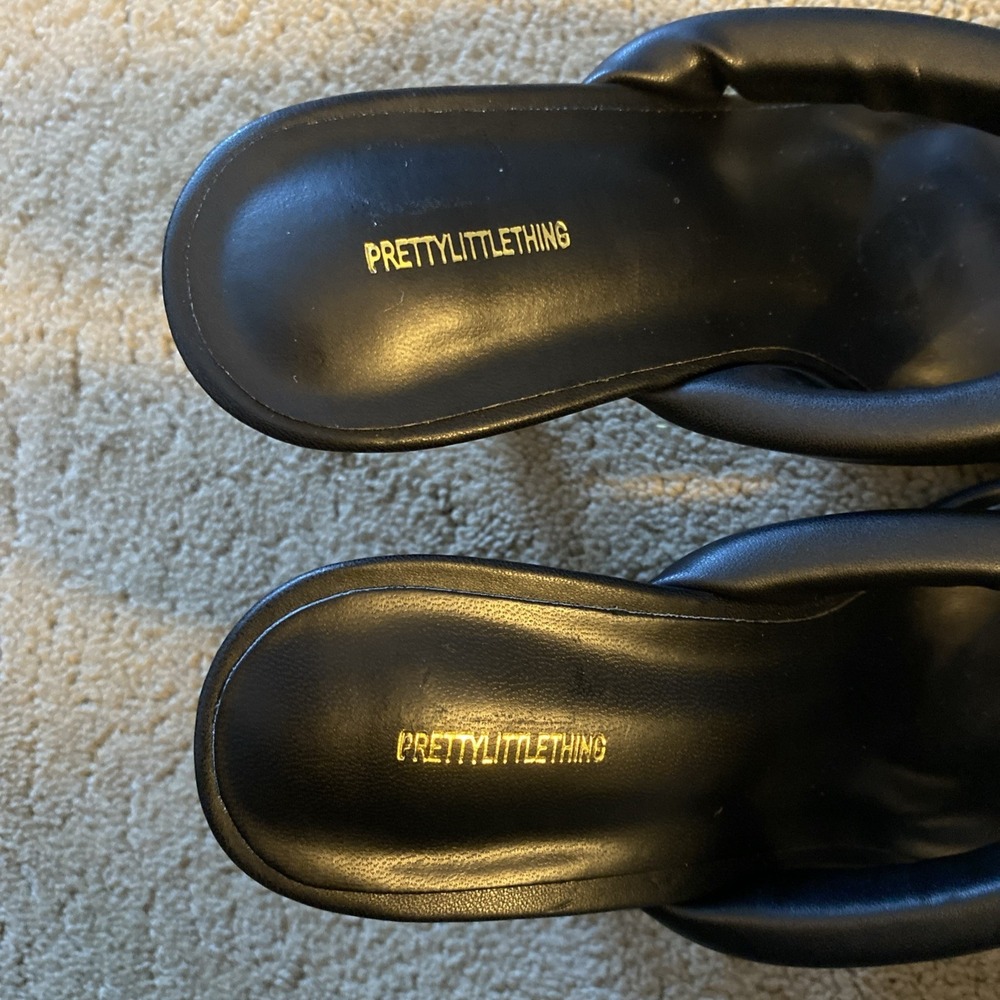 NWOT PRETTY LITTLE THING BLACK GAUX LEATHER PADDED TOE THONG MID HEELED MULES 3 - Picture 6 of 15